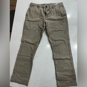 Old Navy ultimate Street built-in flex chinos